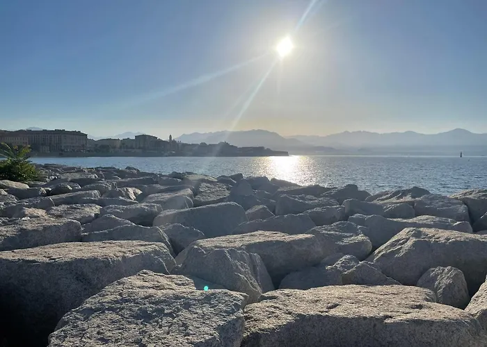 : Centre Historique Апартаменти