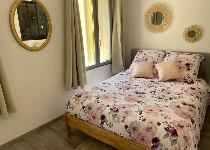 : Centre Historique Apartment *