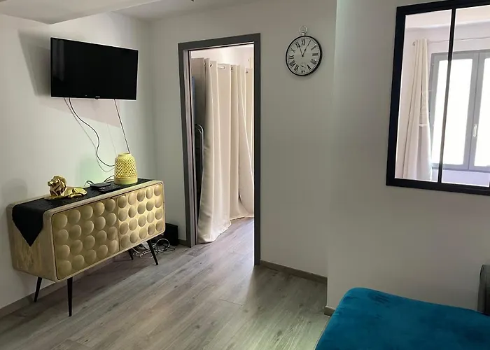 : Centre Historique Apartment *