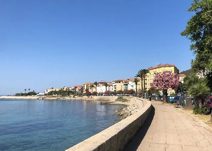 : Centre Historique Apartment